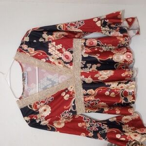 Silk shirt with lace trim